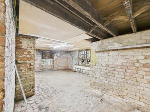 Basement- click for photo gallery